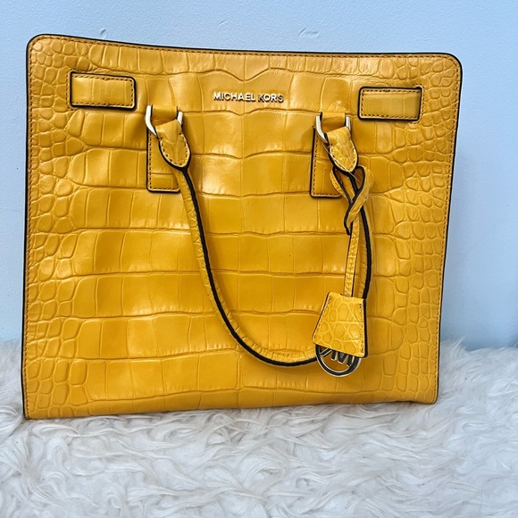 MICHAEL MICHAEL KORS
DILLON
30H4GAIT3E	SUN	
LG NS TOTE LEATHER - Picture 8 of 11